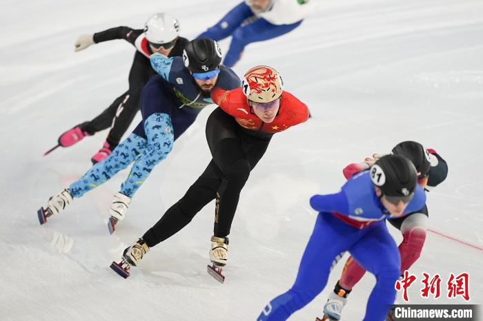 哈尔滨亚冬会首日：短道速滑中国队全项晋级，