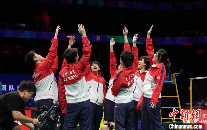 成都尤伯杯首秀：中国女羽雪藏主力轻取新加坡
