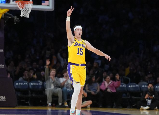 湖人双杀公牛迎四连胜 西部排名升至第三