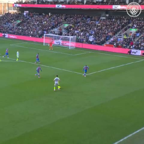 努内斯助攻哈兰德破门 曼城新星或成葡萄牙右路