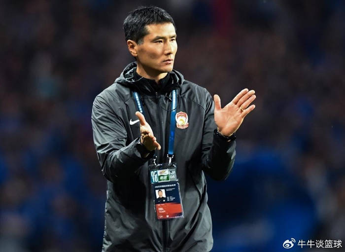 邵佳一执教首秀国足战术升级 高位压迫成关键转